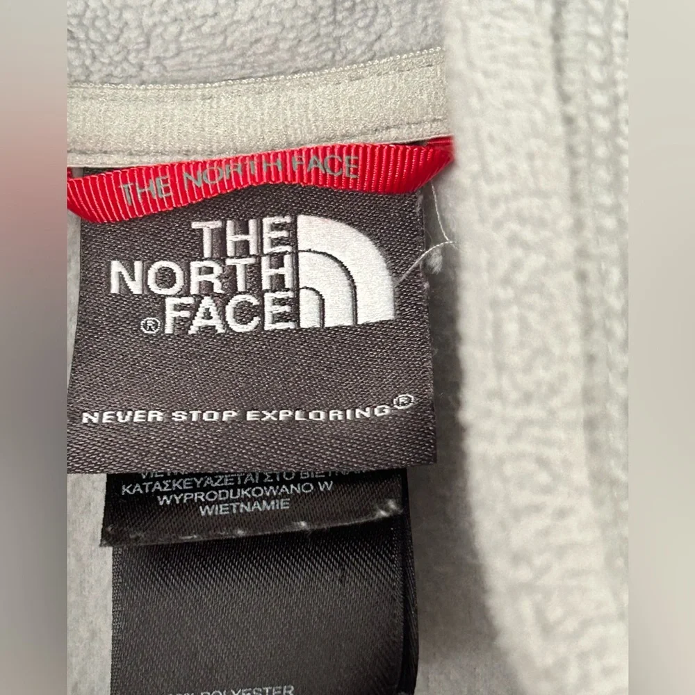 The North Face Light Gray Quarter-Zip Fleece Pullover